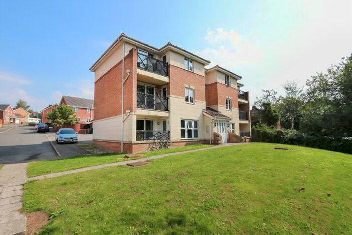 2 Bedroom Flat To Rent In Wilden Croft, Brimington, Chesterfield, S43