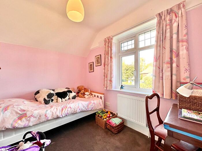 3 Bedroom Detached House For Sale In Craddock Road, Sale, Trafford, Greater Manchester, M33