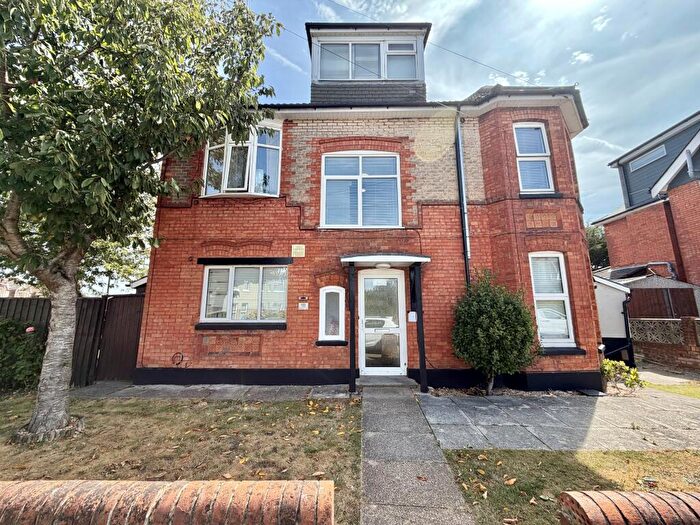 Apartment To Rent In Windermere Road, Bournemouth, BH3