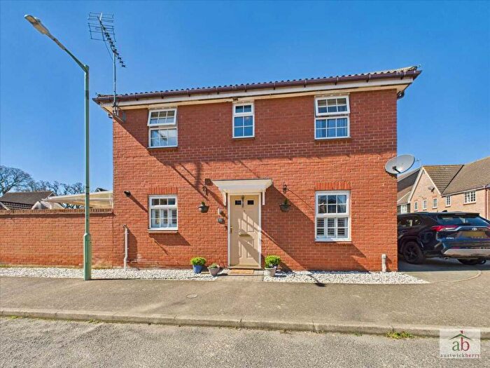 3 Bedroom End Of Terrace House For Sale In Llewellyn Drift, Kesgrave, IP5