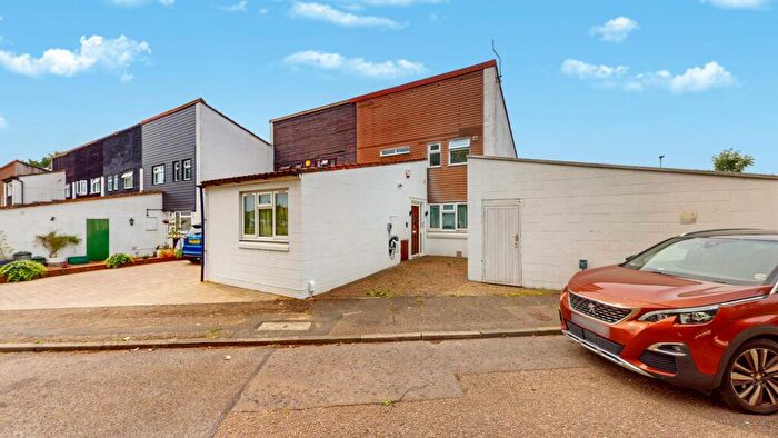 3 Bedroom End Of Terrace House For Sale In Wyevale Close, Pinner, HA5