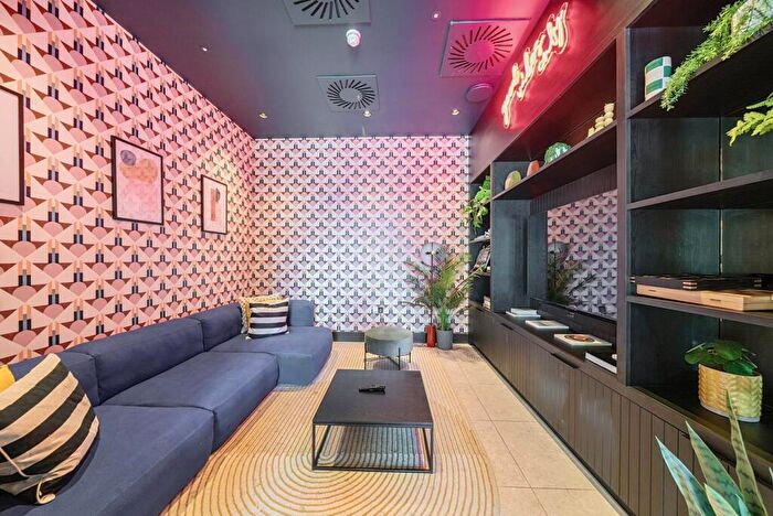 Studio To Rent In Uncle Colindale, Colindale, London, NW9