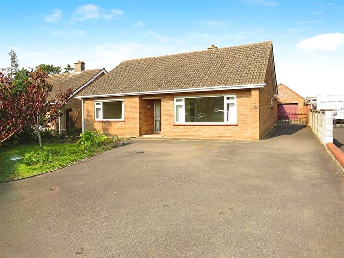 4 Bedroom Detached Bungalow For Sale In Knights End Road, March, PE15