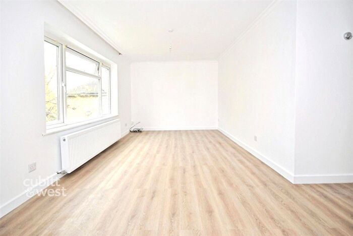 2 Bedroom Flat For Sale In Hayling Court, Broadfield, Crawley, West Sussex, RH11