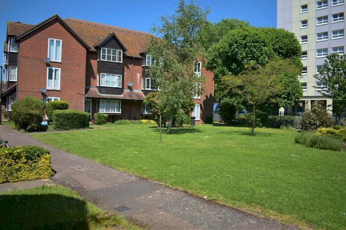 1 Bedroom Terraced House To Rent In Mahon Close, Enfield, EN1