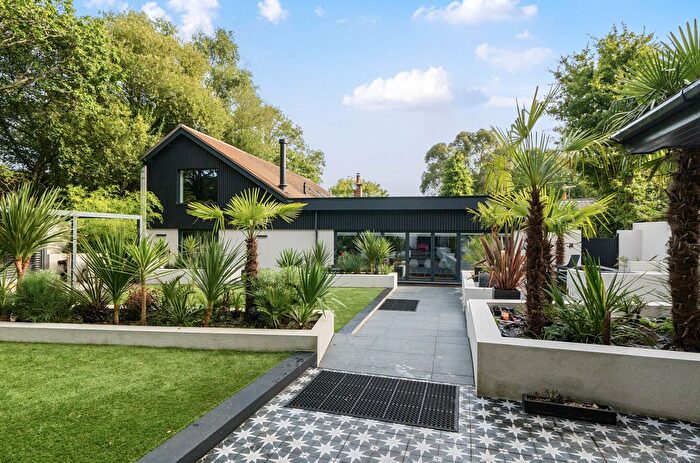 5 Bedroom Detached House For Sale In Bourne Lane, Woodlands, SO40