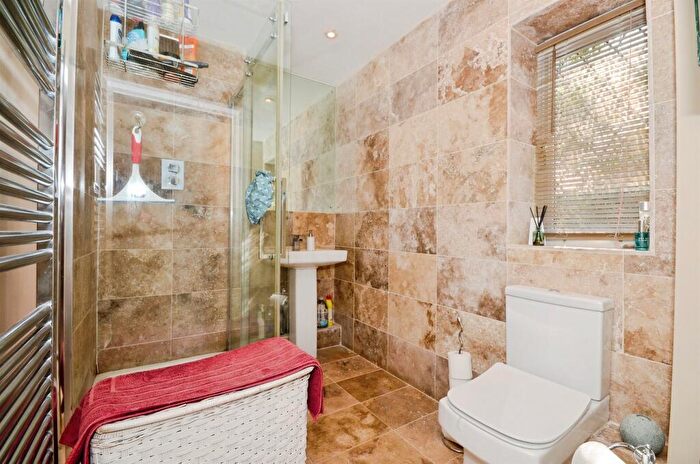 2 Bedroom Detached Bungalow For Sale In Redhall End, Colney Heath, St. Albans, AL4