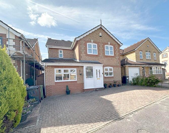 5 Bedroom Detached House For Sale In Pinewood Drive, Potters Bar, EN6