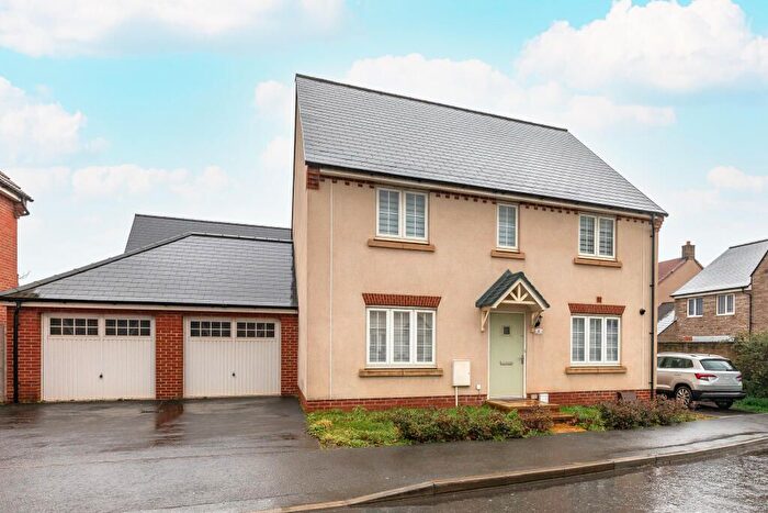 4 Bedroom Detached House For Sale In Sundew Road, Emersons Green, Bristol, BS16