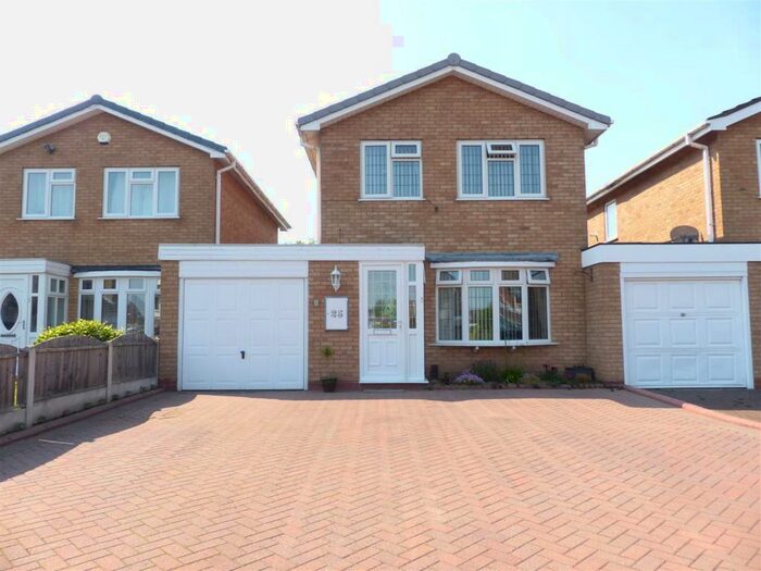 3 Bedroom Link Detached House To Rent In Lytham Close, Minworth, Sutton Coldfield, B76