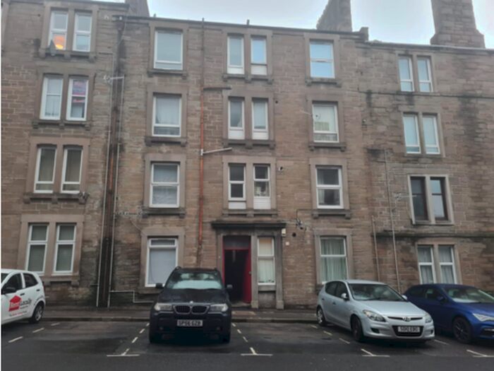1 Bedroom Ground Flat To Rent In Baldovan Terrace, Dundee, DD4