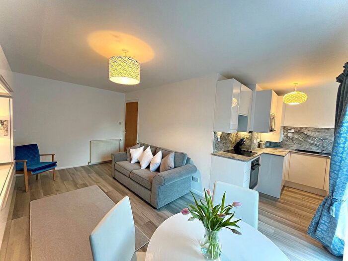 2 Bedroom Flat To Rent In Craigton Court, Aberdeen, AB15