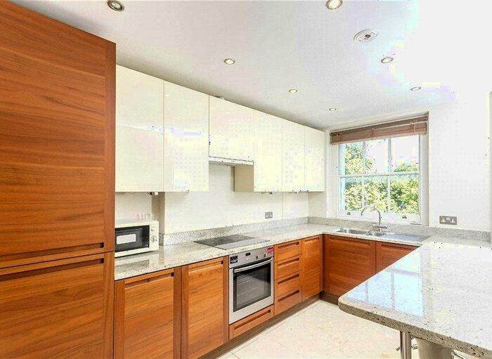 2 Bedroom Apartment To Rent In Hamilton Terrace, St Johns Wood, NW8