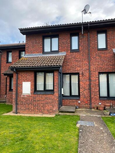 1 Bedroom Terraced House To Rent In Aspen Close, Staines Upon Thames, Middlesex, TW18