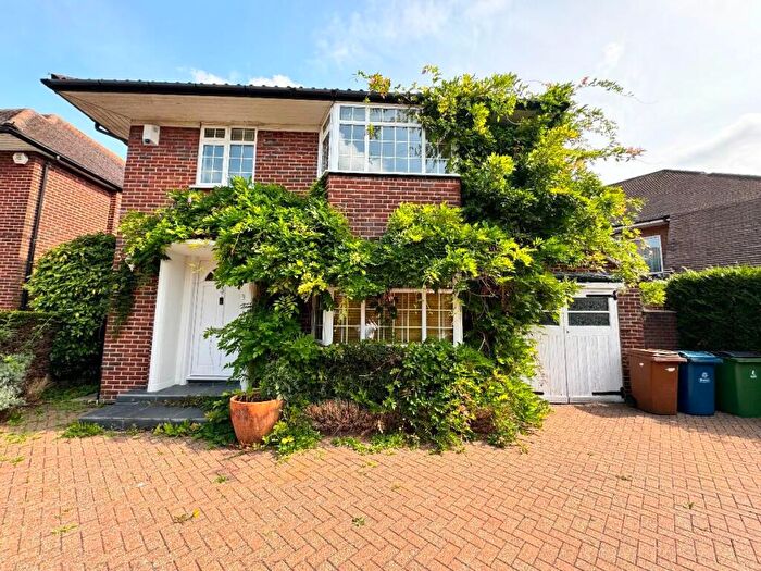 5 Bedroom Semi Detached House To Rent In Turner Road, HA8