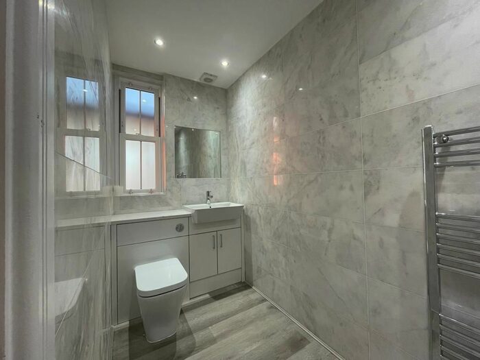 3 Bedroom Flat To Rent In Manor Avenue, Brockley, SE4