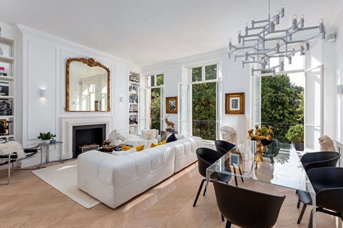 2 Bedroom Flat To Rent In Eaton Square, Belgravia, London, United Kingdom, SW1W