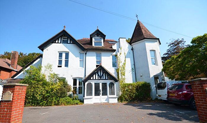 4 Bedroom Flat To Rent In Cavendish Road, Bournemouth, BH1