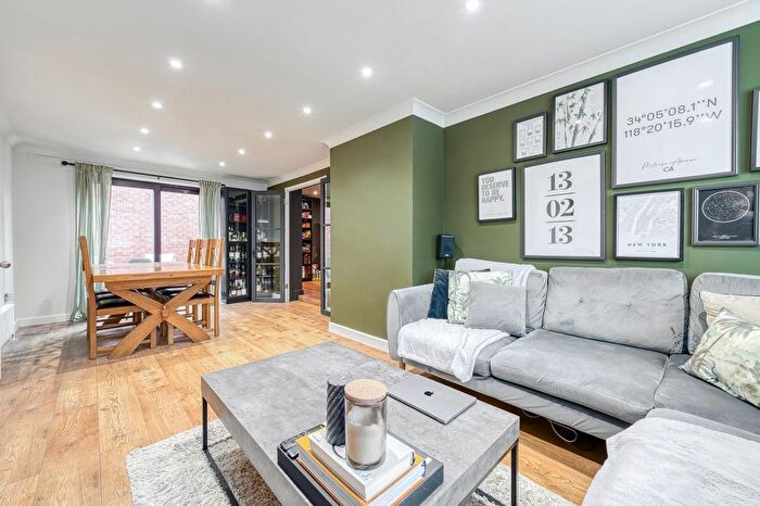 4 Bedroom Detached House For Sale In Ice House Court, Long Stratton, NR15