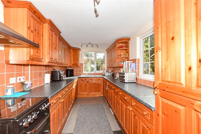 4 Bedroom End Of Terrace House For Sale In St. John's Road, New Romney, Kent, TN28