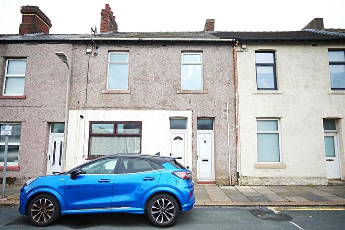 2 Bedroom Flat For Sale In Ferry Road, Barrow-In-Furness, LA14