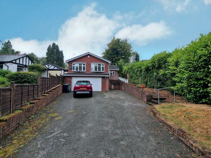3 Bedroom Detached Bungalow To Rent In Twatling Road, Barnt Green, B45