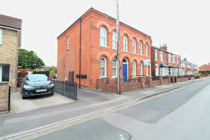 2 Bedroom Flat To Rent In Finkle Street, Cottingham, HU16