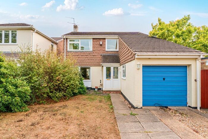 3 Bedroom Detached House To Rent In Fishersdene, Claygate, KT10