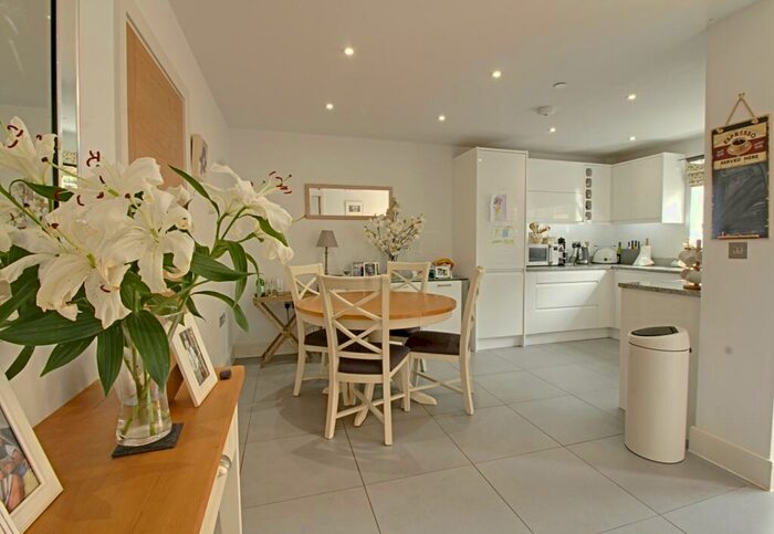 3 Bedroom House To Rent In Draymans Lane, Marlow, SL7