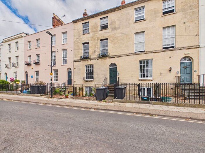 2 Bedroom Flat To Rent In Brunswick Square, Gloucester, Gloucestershire, GL1