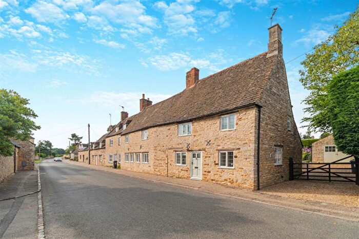 3 Bedroom Cottage For Sale In Main Street, Woodnewton, PE8