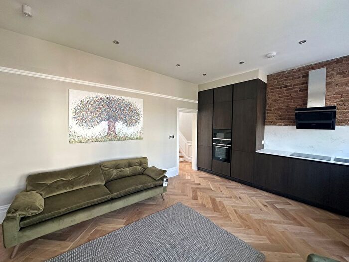 3 Bedroom Terraced House To Rent In Frithville Gardens, London, W12