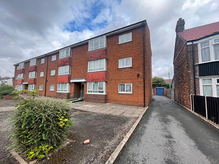 2 Bedroom Flat To Rent In Kingston Road, Willerby, Hull, East Yorkshire, HU10