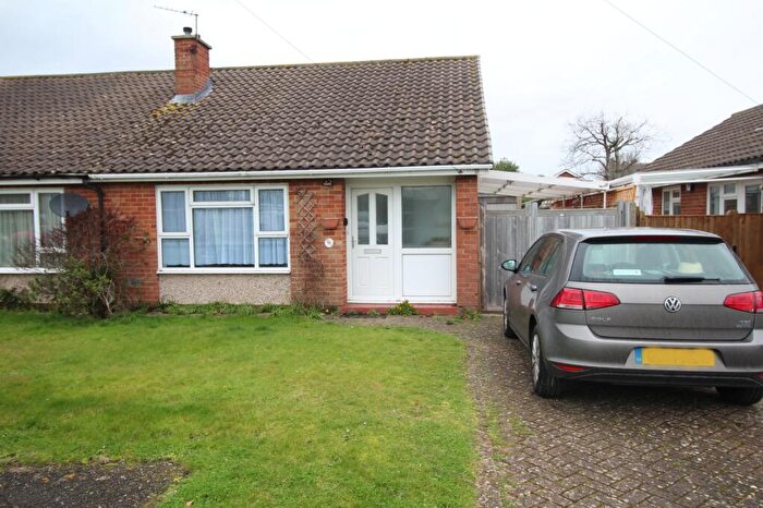 2 Bedroom Bungalow To Rent In Eastfield Close, Emsworth, Hampshire, PO10