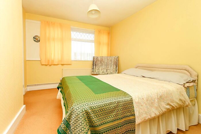 3 Bedroom End Of Terrace House For Sale In Barret Close, Wellingborough, NN8
