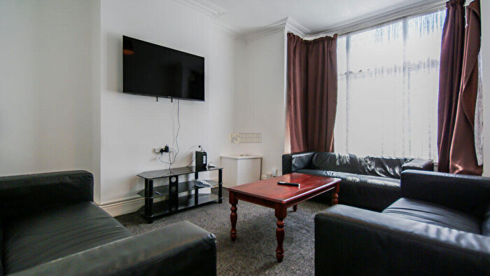 7 Bedroom Terraced House To Rent In Harrow Road, Selly Oak, Birmingham, B29