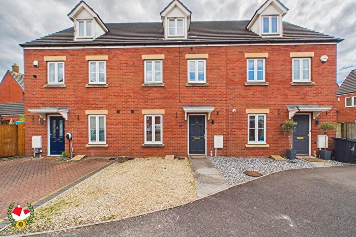 3 Bedroom Terraced House For Sale In Carwardine Field, Abbeymead, Gloucester, GL4