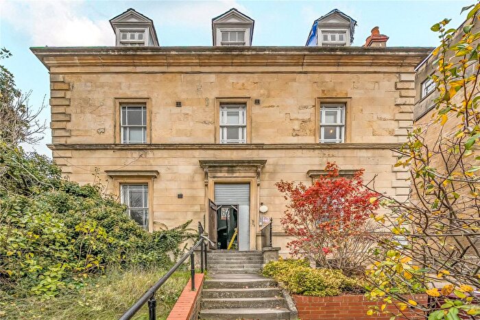 1 Bedroom Flat To Rent In Kings Road, Reading, Berkshire, RG1