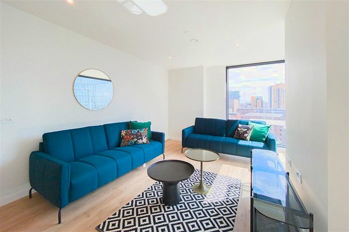 3 Bedroom Flat To Rent In The Stile, Meadowside, M4