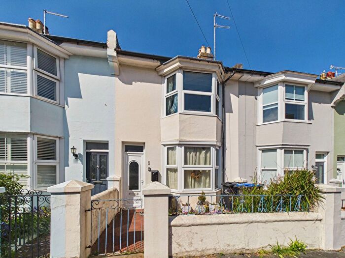 3 Bedroom Terraced House For Sale In Wenban Road, Worthing, BN11