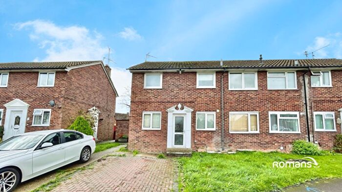 2 Bedroom Maisonette For Sale In Penrith Road, Basingstoke, Hampshire, RG21