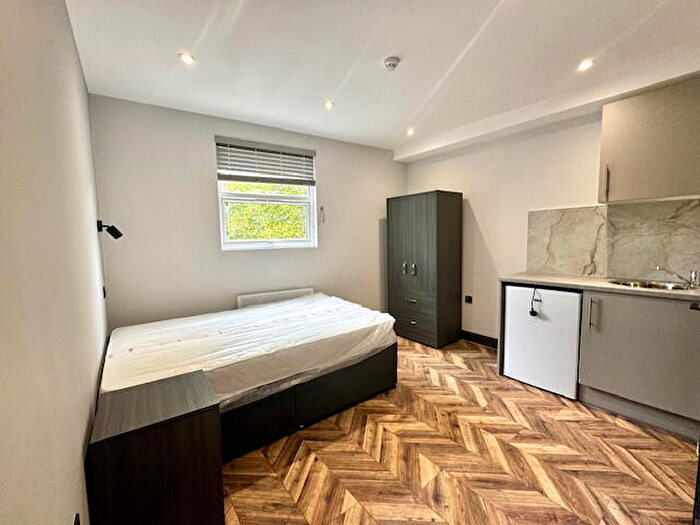 Studio To Rent In Newington Green Road, Islington, N1