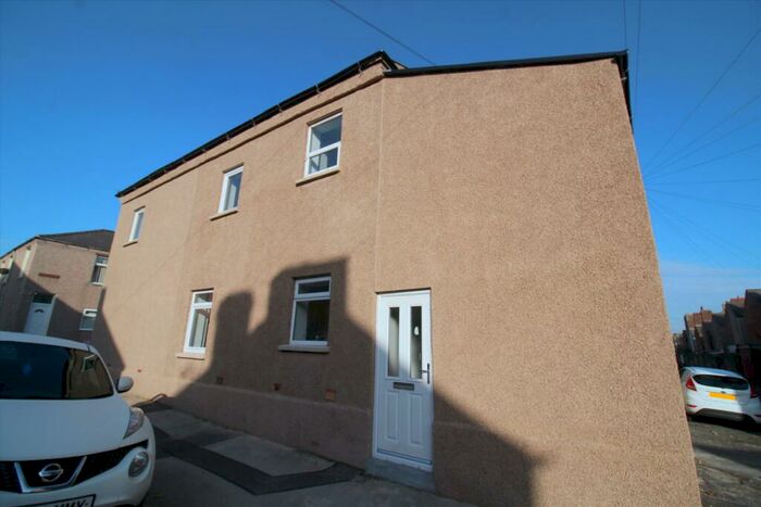 2 Bedroom Flat To Rent In Wordsworth Street, Barrow-In-Furness, LA14