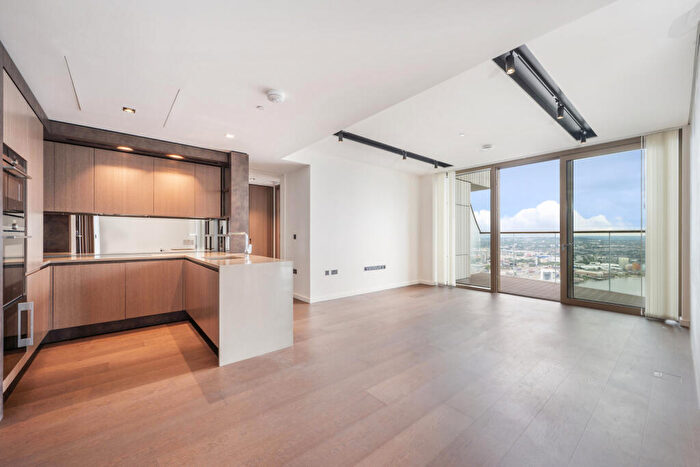 2 Bedroom Flat To Rent In Park Drive, South Quay, E14