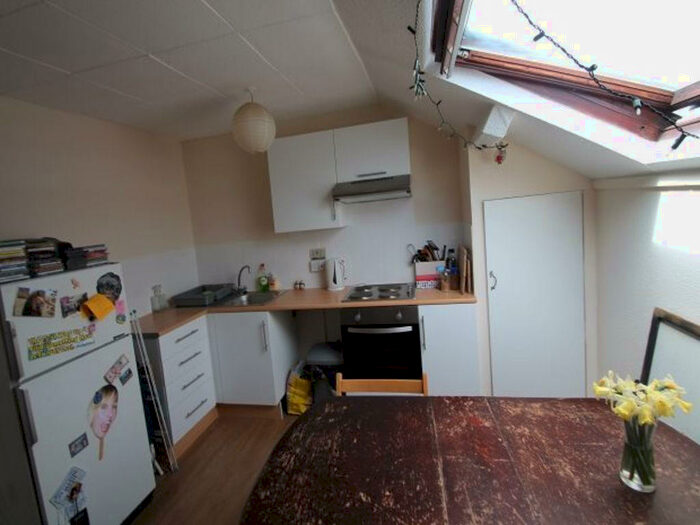 1 Bedroom House To Rent In Victoria Road, Leeds, LS6