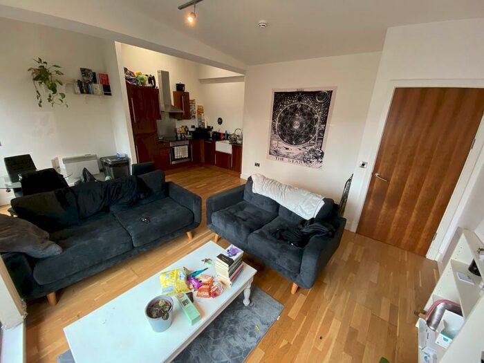 2 Bedroom Apartment To Rent In Express Networks, Oldham Road, M4