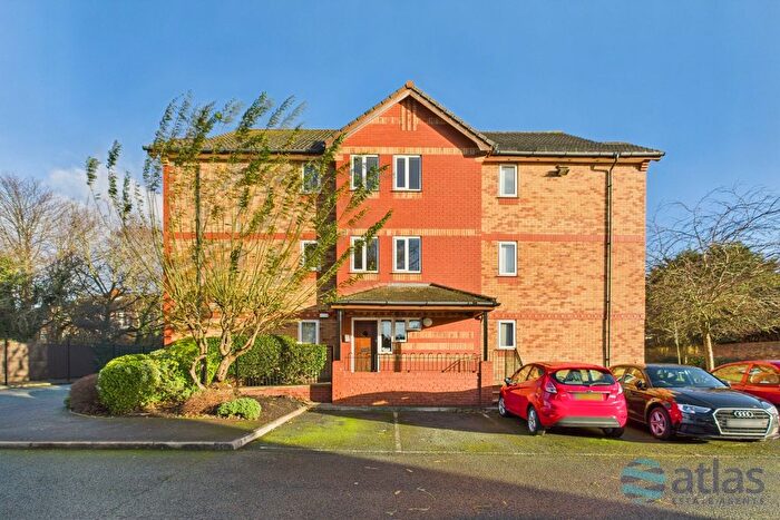 2 Bedroom Flat For Sale In Galbraith Close, Aigburth, L17