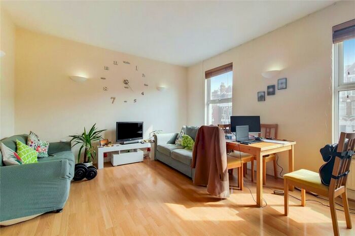 1 Bedroom Flat To Rent In Lavender Hill, Battersea, SW11