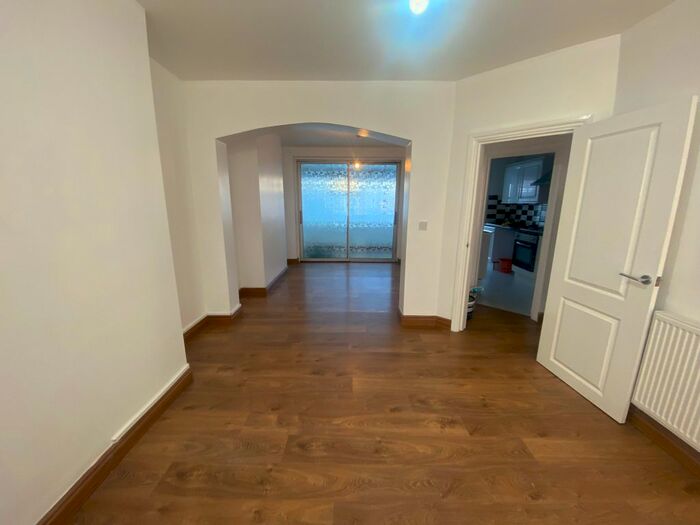 3 Bedroom Terraced House To Rent In Tasmania Terrace, London, N18