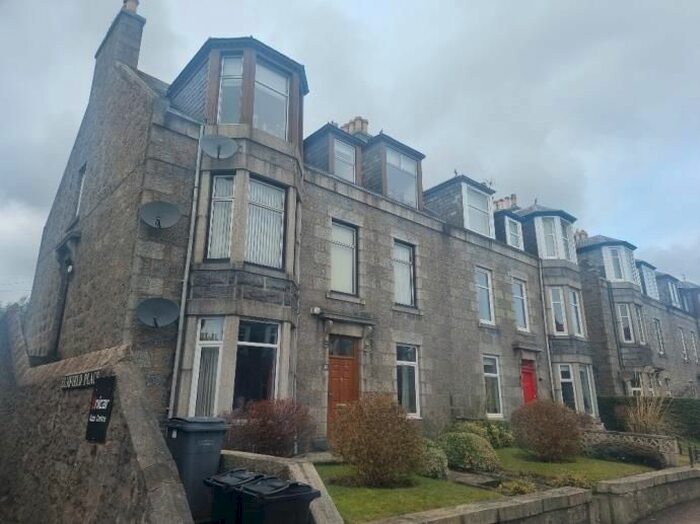 3 Bedroom Flat To Rent In Elmfield Avenue, Aberdeen, AB24